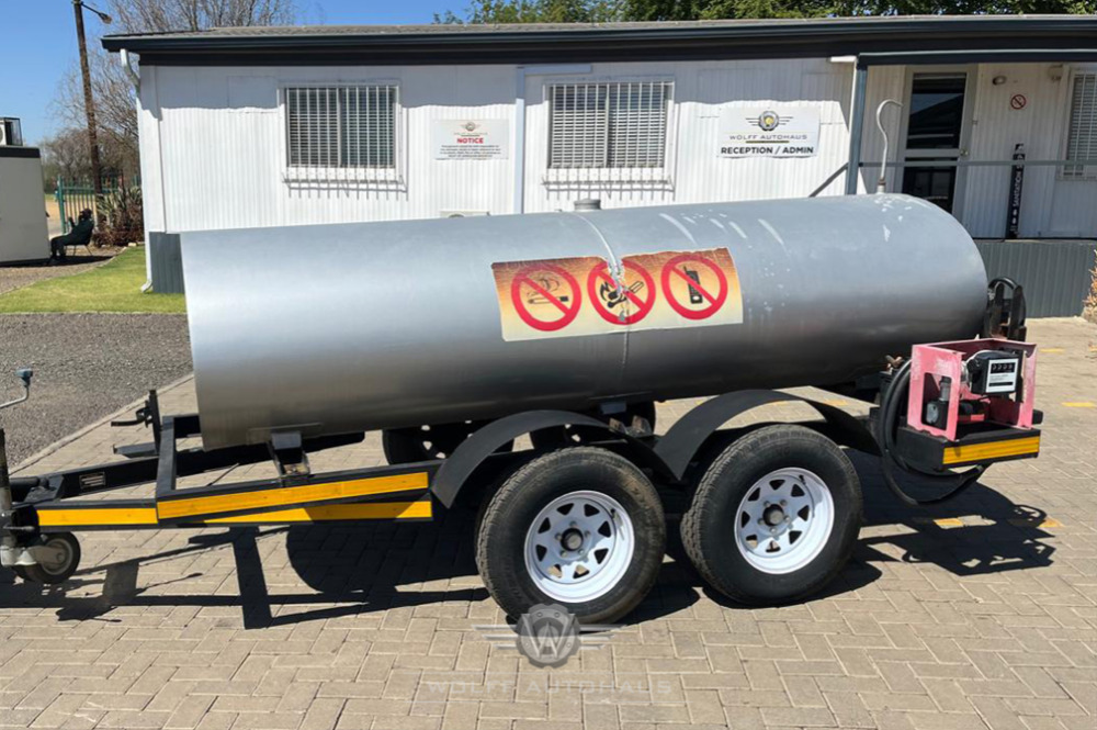 2018 Fuel Tanker Double Axle 2000-Litre Double Axle Fuel Tanker